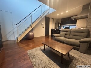葵区南沼上1丁目　大手メーカー施工　中古住宅　の物件画像