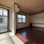 ２F洋室１０帖は広々とした室内です。