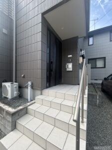 葵区　中古住宅　玄関