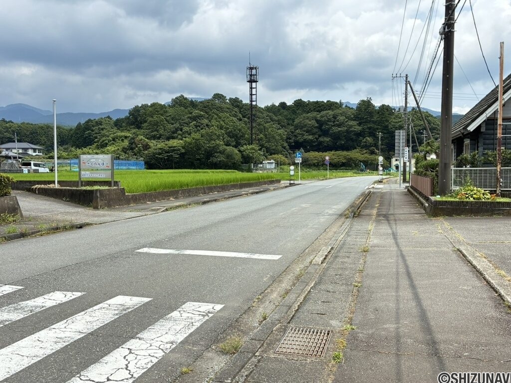 北側前面道路