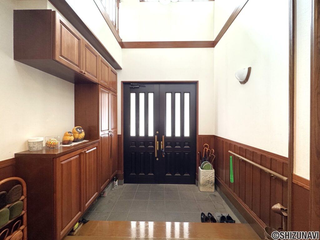 駿河区の高級感ある大型住宅でました！（住友林業施工）の画像