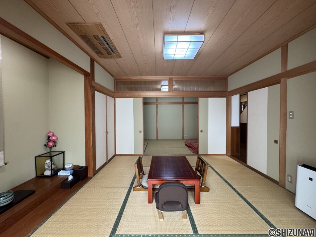 駿河区の高級感ある大型住宅でました！（住友林業施工）の画像