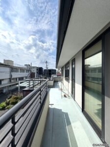 駿河区の高級感ある大型住宅でました！（住友林業施工）の画像