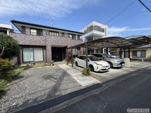駿河区の高級感ある大型住宅でました！（住友林業施工）の物件画像