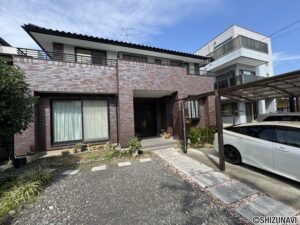 駿河区の高級感ある大型住宅でました！（住友林業施工）の画像