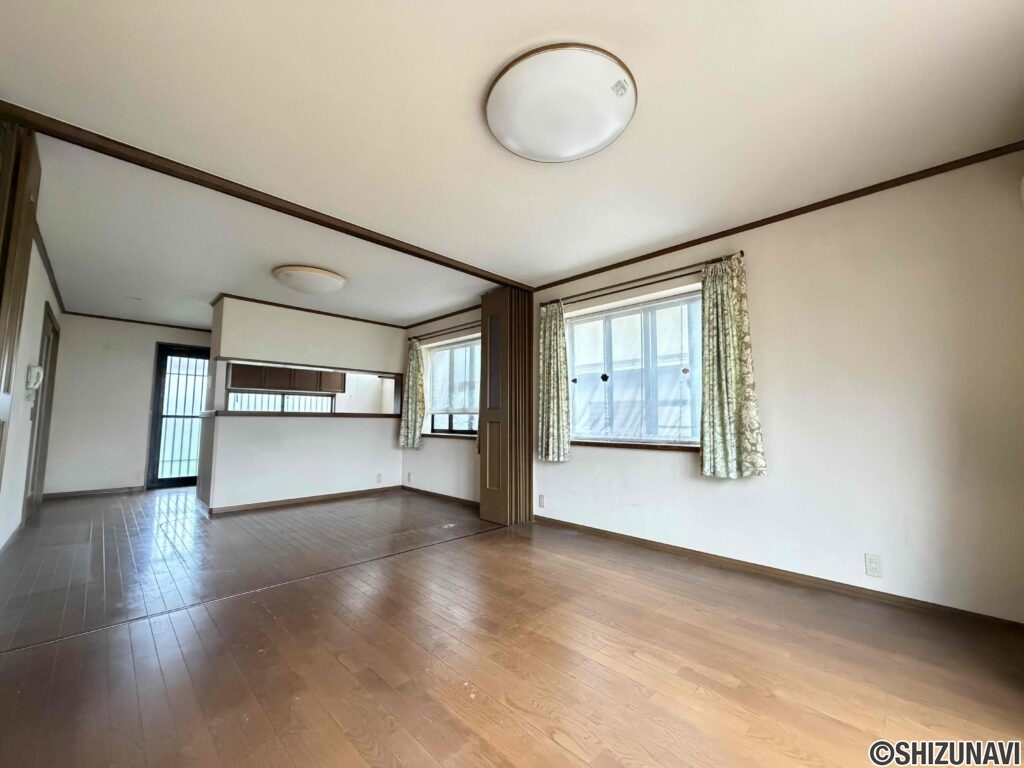富士宮市長貫　セキスイハイム中古戸建　6SLDKの画像