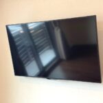 2階南側洋室内　壁掛けTV