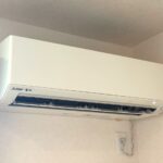 2階南側洋室内　エアコン