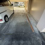 駐車場は１台分無料でついてきます！屋根付きなのでお車も綺麗に保てます！