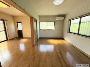 産女　1階洋室
