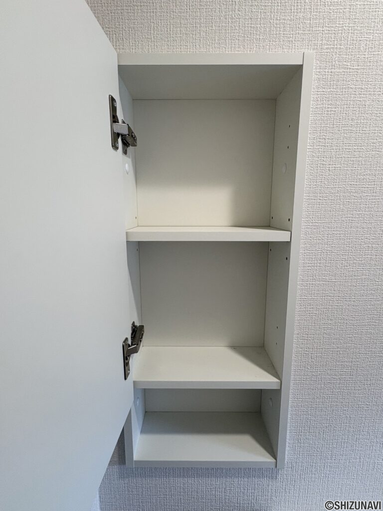 1階トイレの壁埋め込み収納