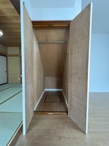 ダイニングキッチン　収納