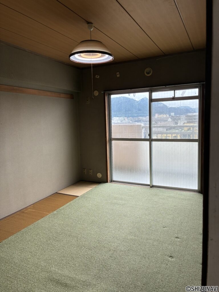 沼津市　サンコーポ吉田509　室内