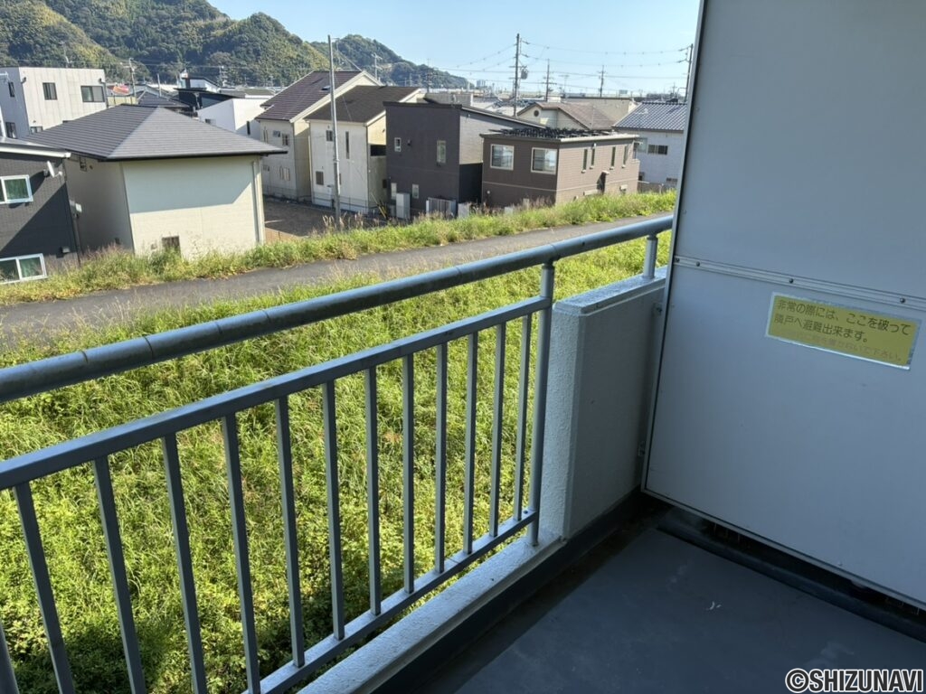 洋室6.6帖ベランダ