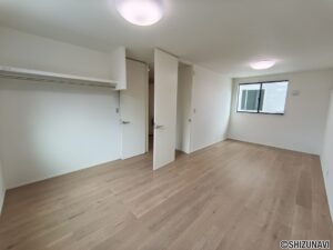 1階洋室②（2部屋に分割も可能です）