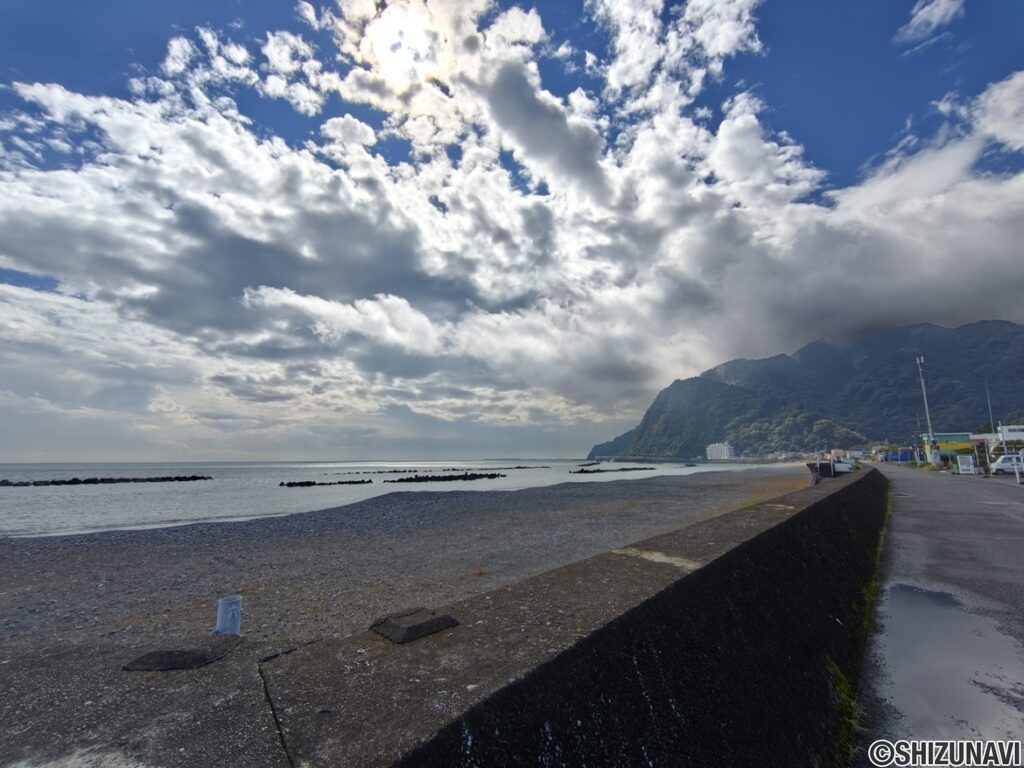 ちょっと歩けば用宗海岸