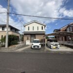 外観ルーフ付きの駐車場が2台分。4台駐車可能な駐車場です！