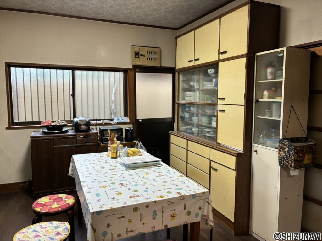御殿場市神山　中古H３　内観