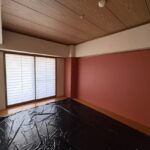 和室です。日焼け防止のシートを被せてあります。