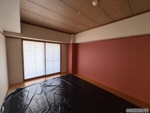 和室です。日焼け防止のシートを被せてあります。