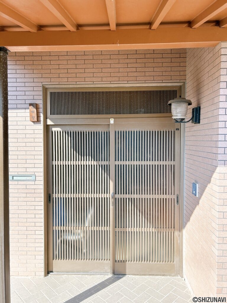 【玄関】