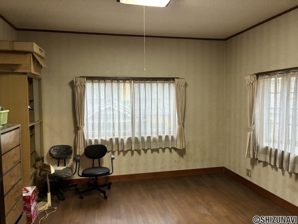 御殿場市神山　中古H３　内観