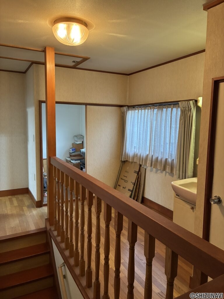 御殿場市神山　中古H３　内観