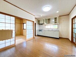 【ダイニングキッチン】