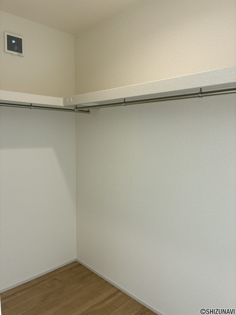 WIC　服の収納も楽しくなります。