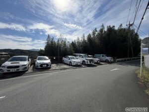 駐車場も平置き2台（普通車+軽）確保。