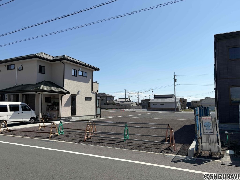 新富士駅まで徒歩５分の便利な立地です。