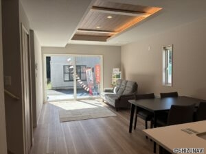 南側道路で日当たり良好