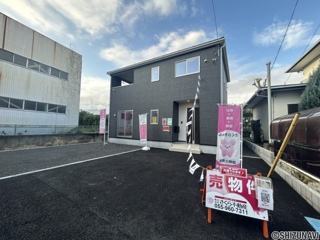 物件南東側からの写真です。