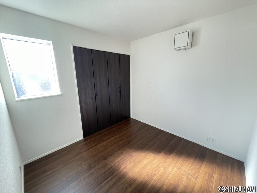 【1号棟】北西側洋室