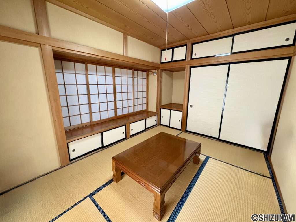 1階の6畳の西側和室です。