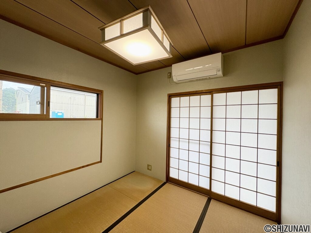 1階の4畳半の東側和室です。