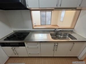 キッチンです。設備はガスコンロになります。