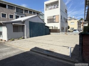 南東側正面。25.23坪の整形地です♪
