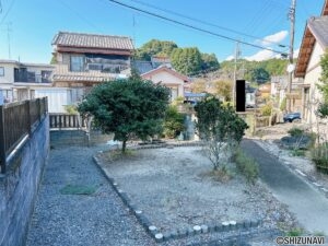 【駐車スペース（予定）】間口５ｍを確保し、並列2台の駐車スペースを造成予定です