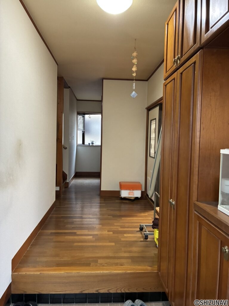 御殿場市神山　中古H３　内観