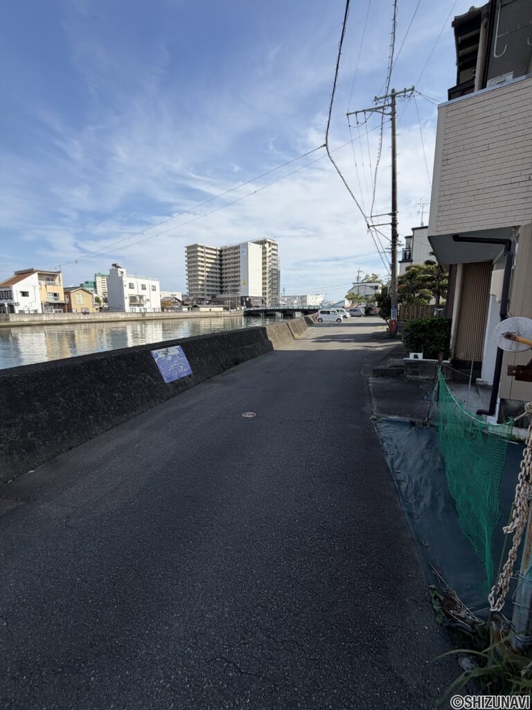 北東側道路１